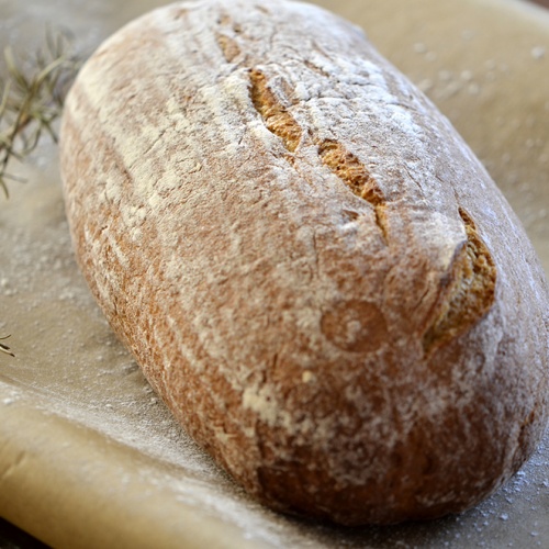 Chléb celožitný ošatkový 700g